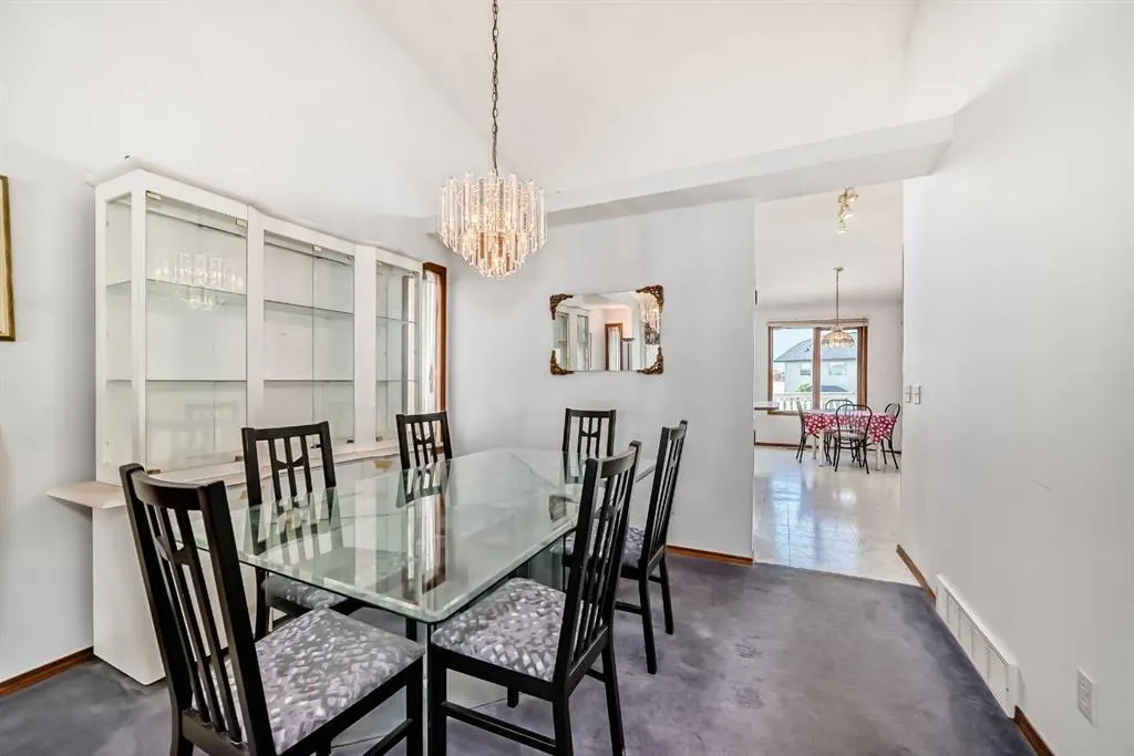 28 Harvest Oak Drive NE