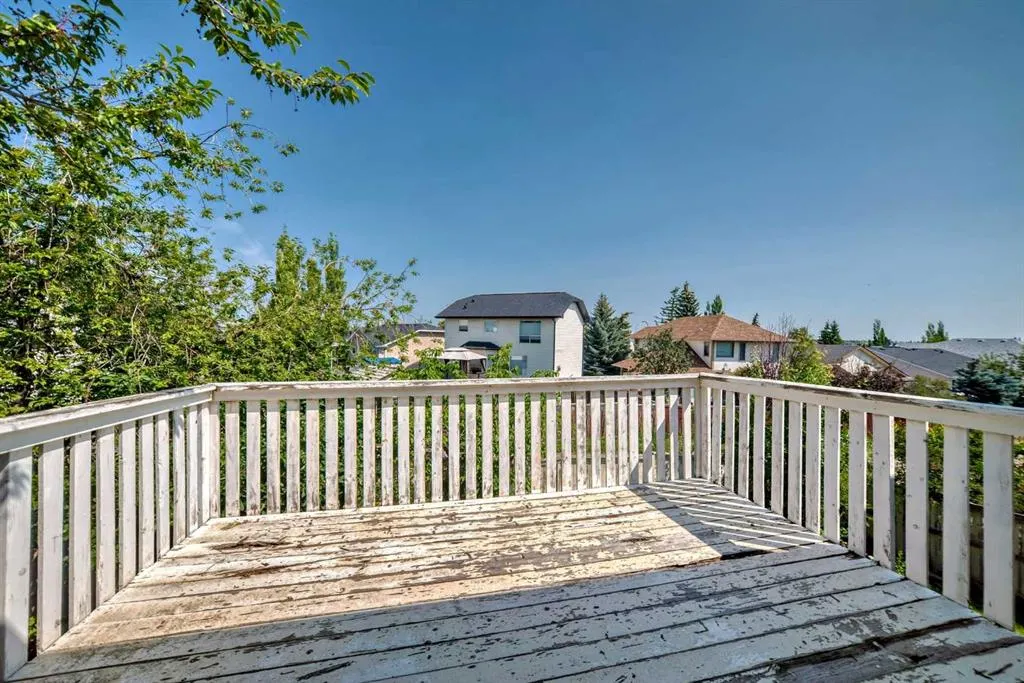 28 Harvest Oak Drive NE