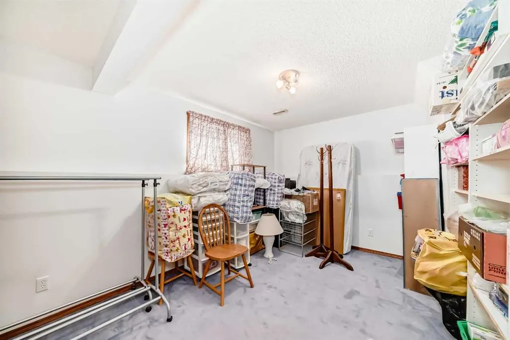 28 Harvest Oak Drive NE