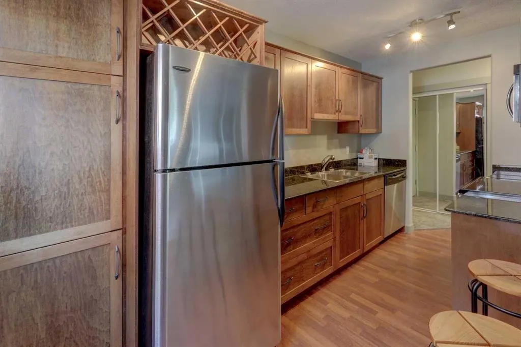 931 2 Avenue NW, #301
