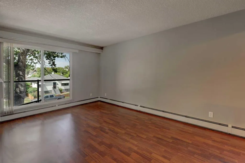 931 2 Avenue NW, #301