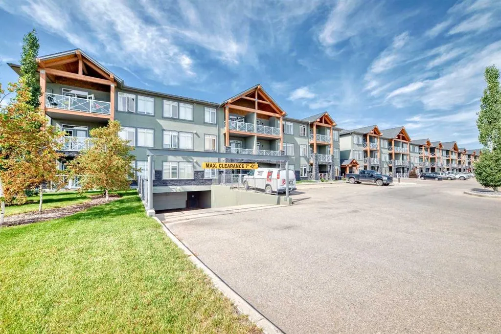 1005B Westmount Drive, #207