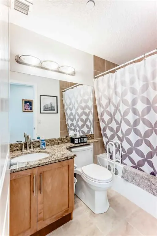1005B Westmount Drive, #207