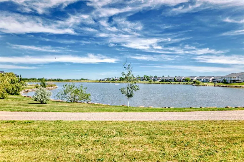 1005B Westmount Drive, #207