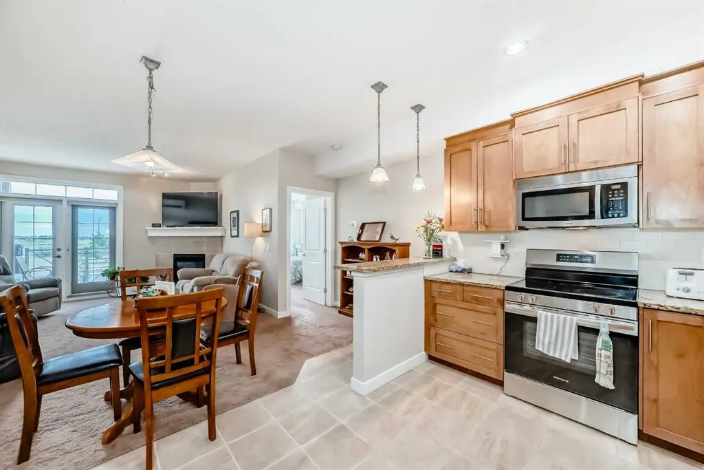 1005B Westmount Drive, #207