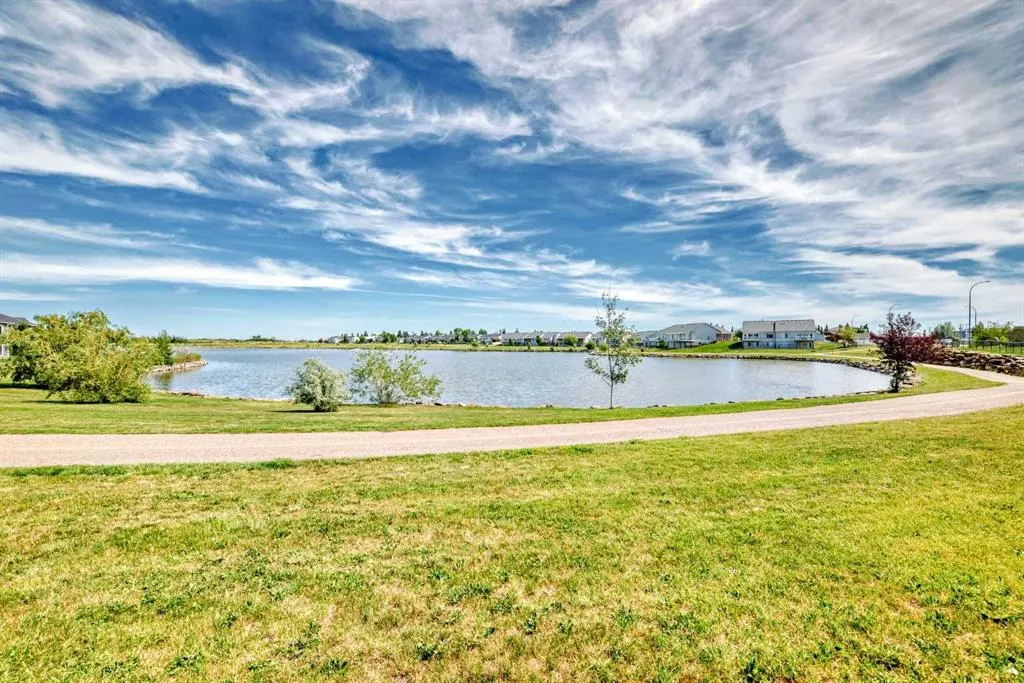 1005B Westmount Drive, #207