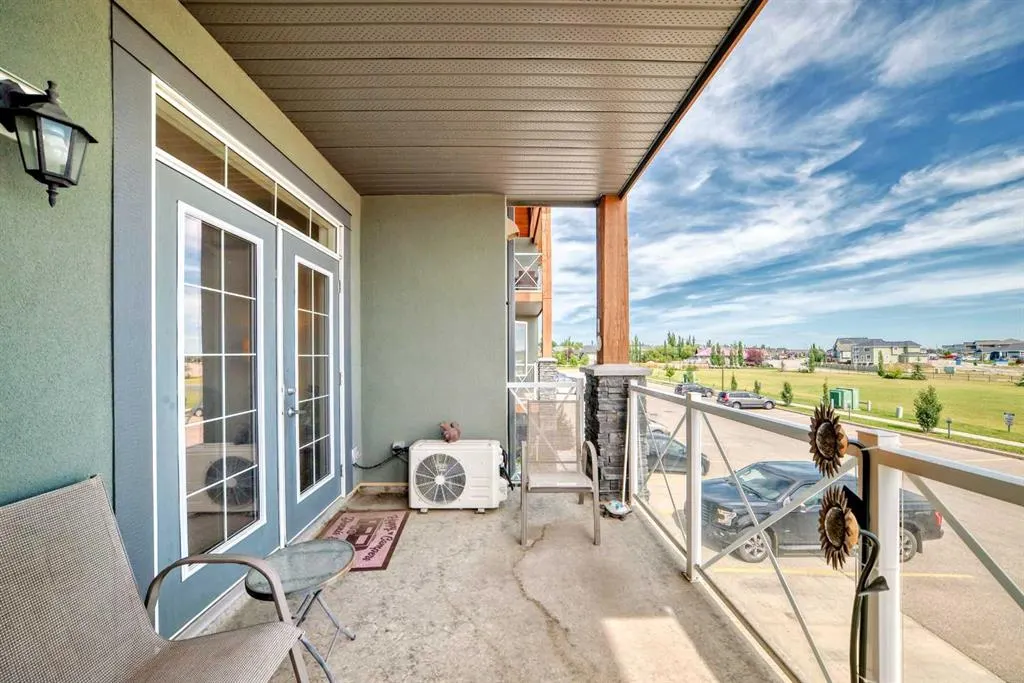 1005B Westmount Drive, #207