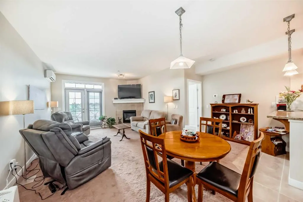 1005B Westmount Drive, #207