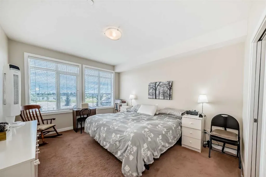 1005B Westmount Drive, #207