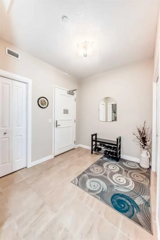 1005B Westmount Drive, #207