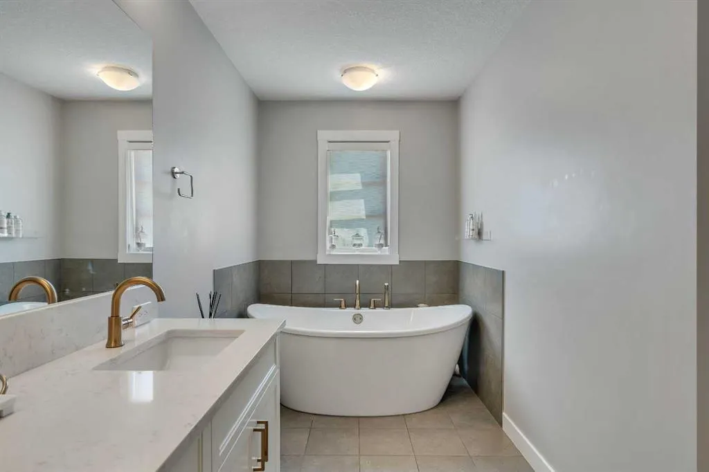 27 Cranbrook Court SE
