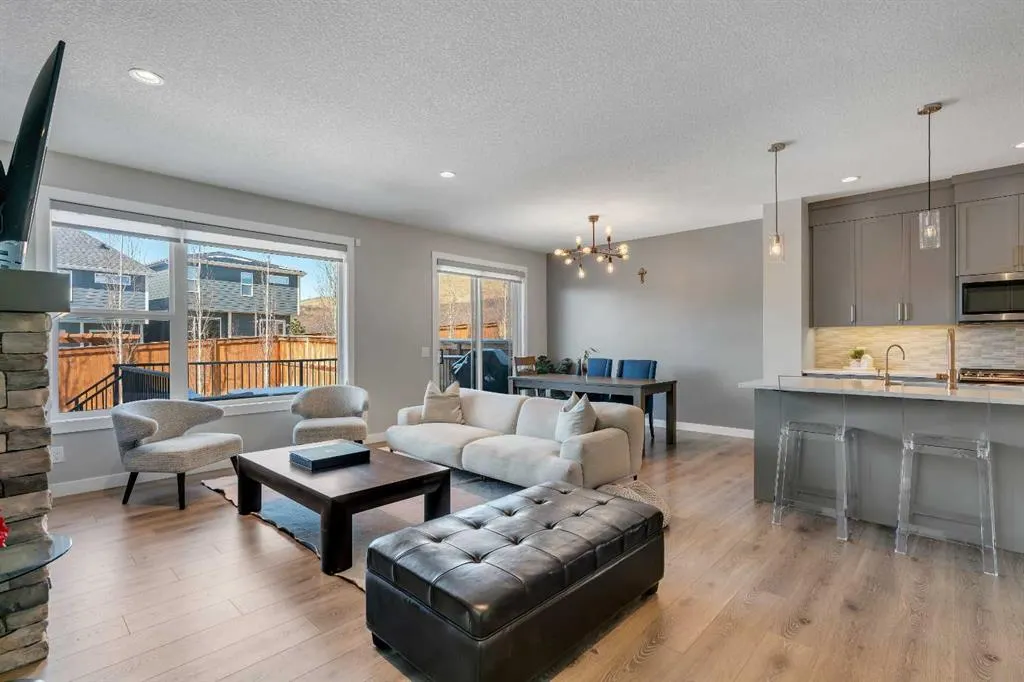 27 Cranbrook Court SE