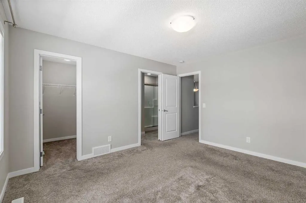 131 Magnolia Square SE