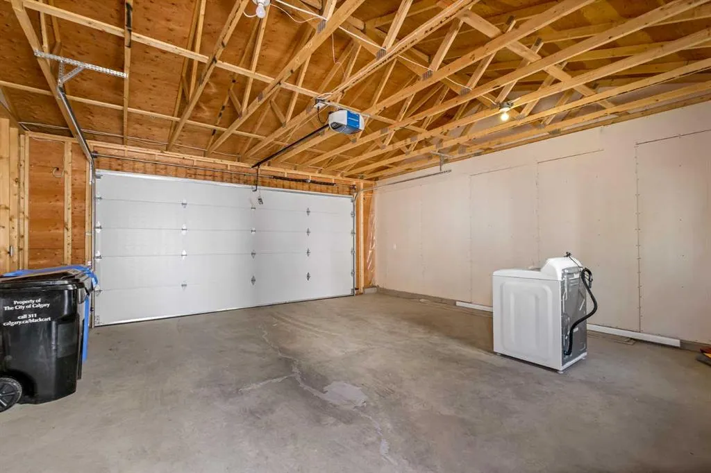 131 Magnolia Square SE