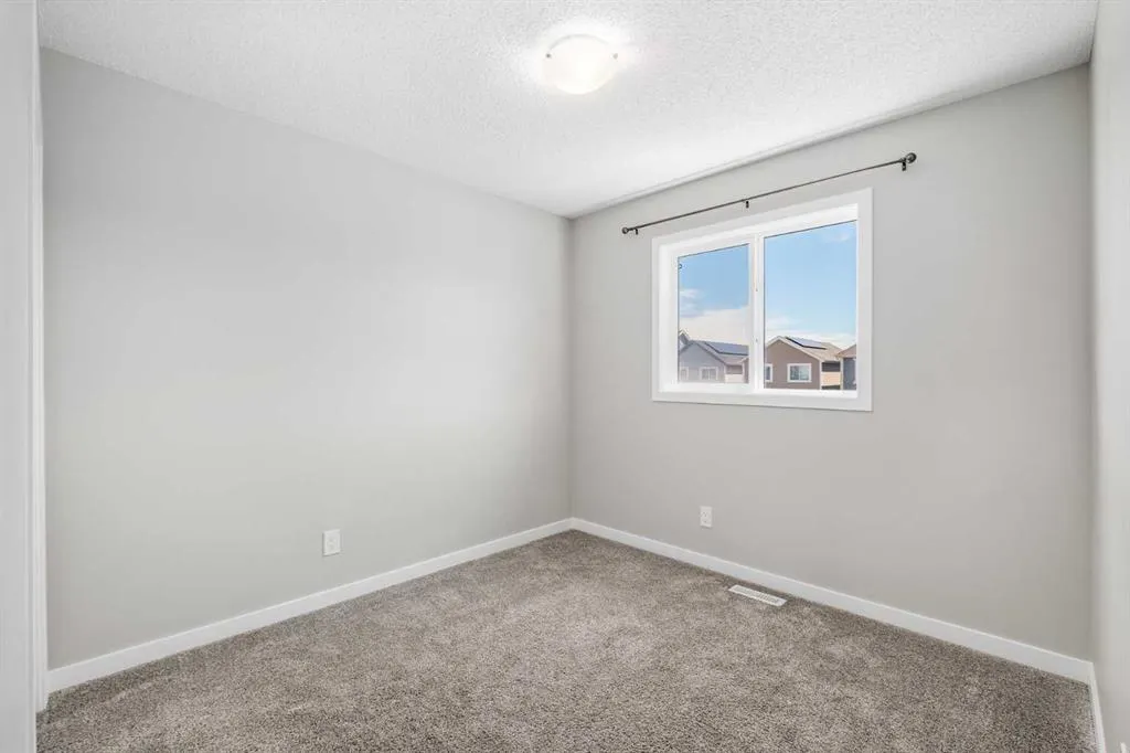 131 Magnolia Square SE
