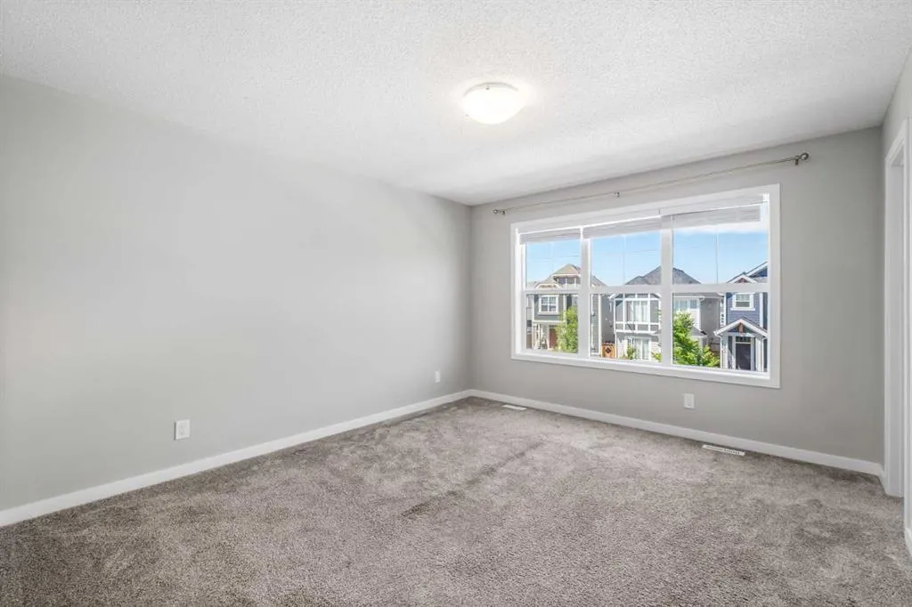 131 Magnolia Square SE