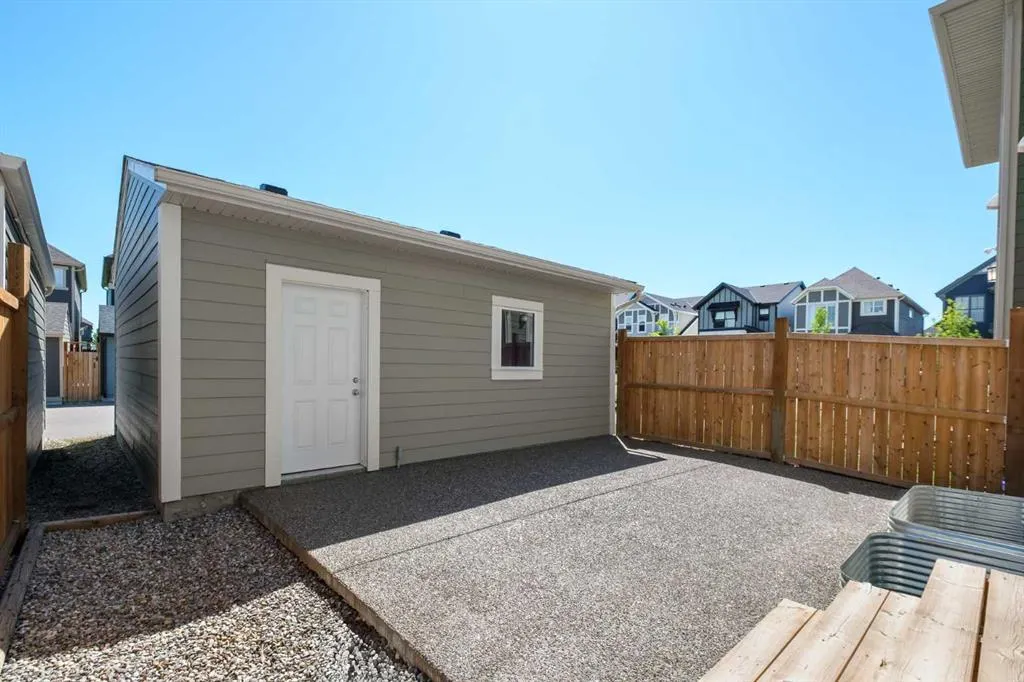 131 Magnolia Square SE
