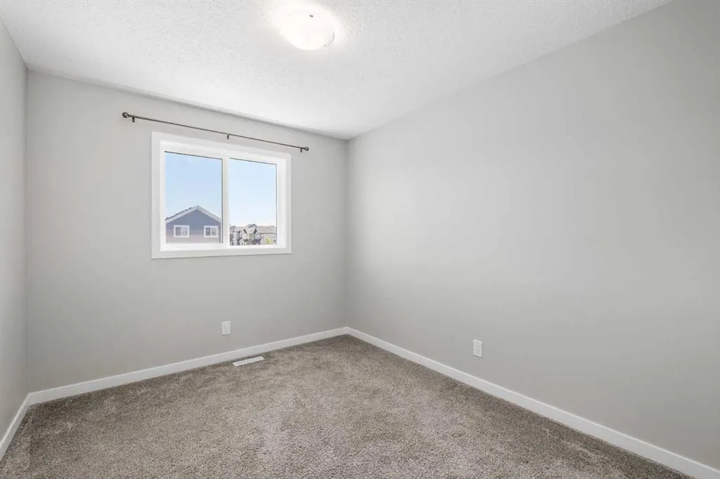 131 Magnolia Square SE