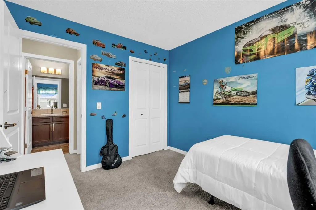49 Skyview Point Common NE