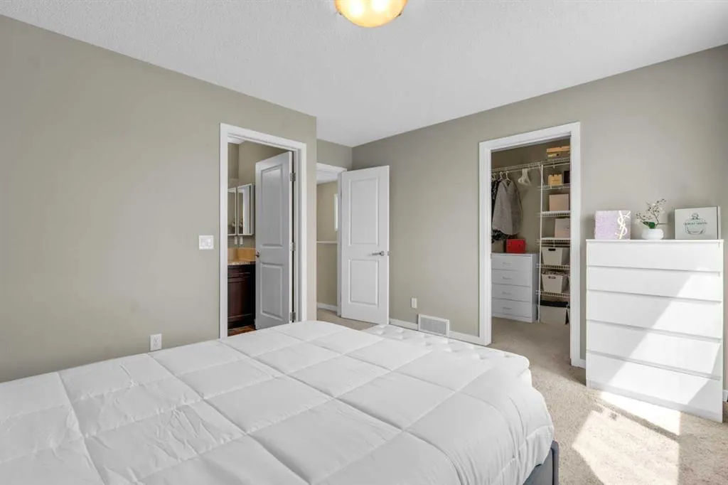 49 Skyview Point Common NE