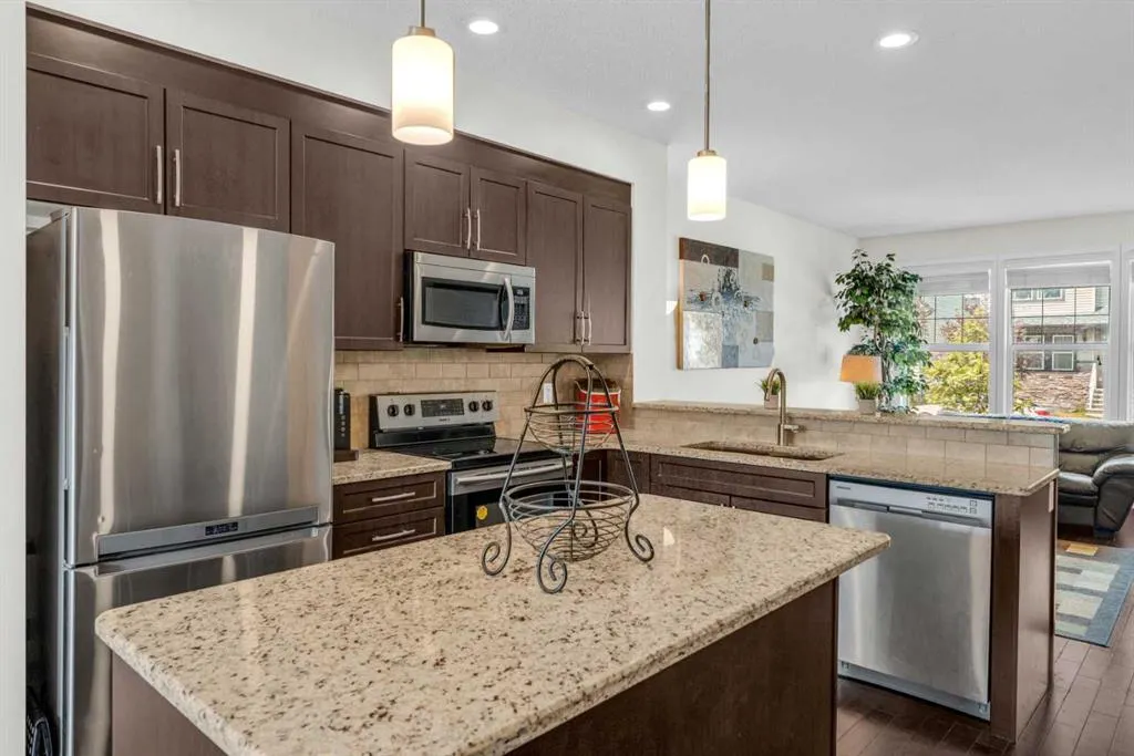 49 Skyview Point Common NE