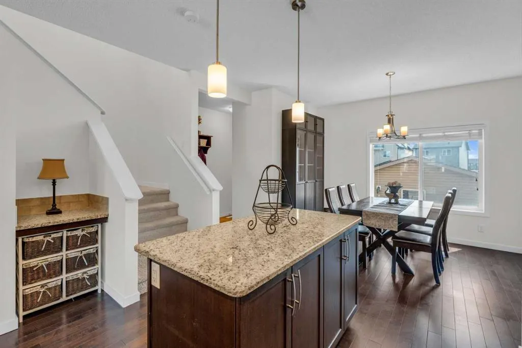 49 Skyview Point Common NE