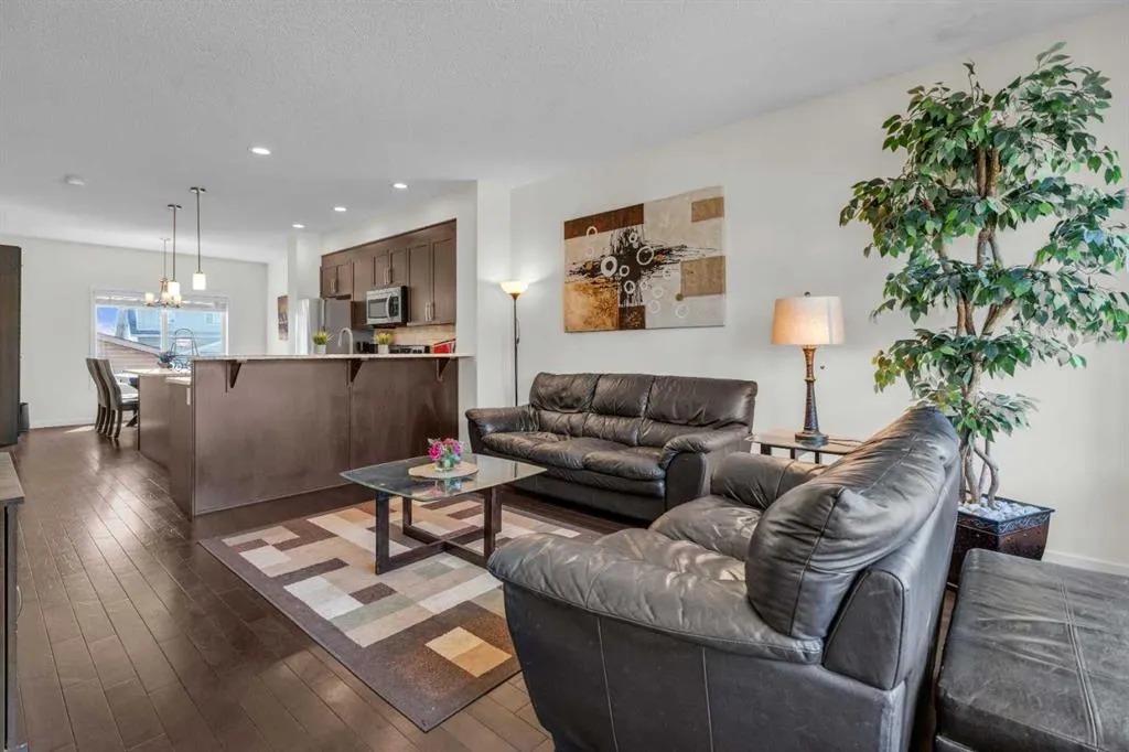 49 Skyview Point Common NE