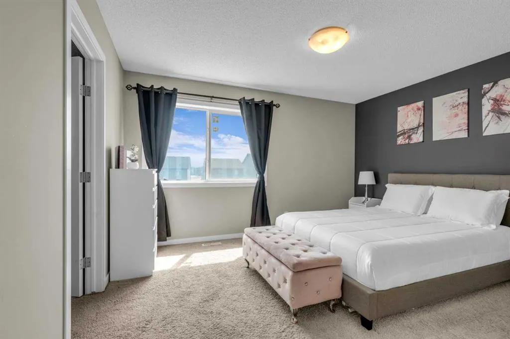 49 Skyview Point Common NE