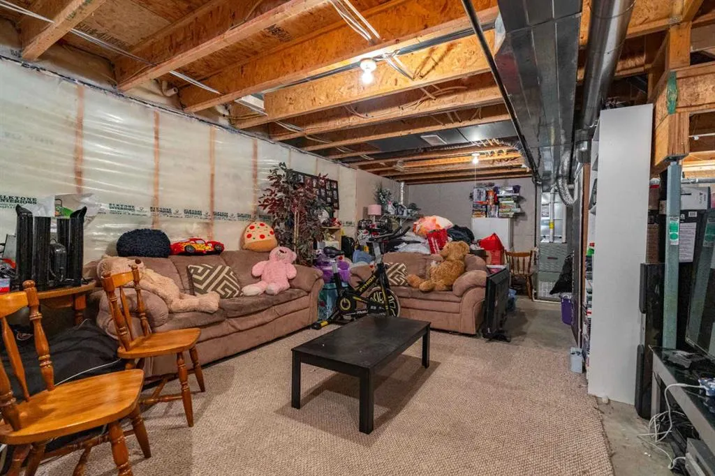 49 Skyview Point Common NE