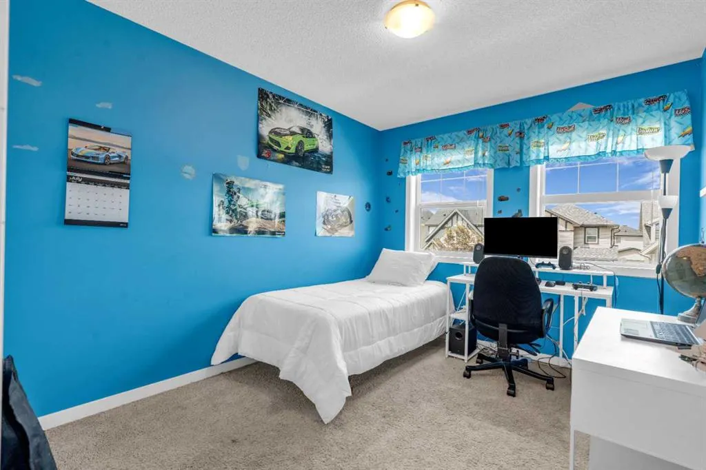 49 Skyview Point Common NE