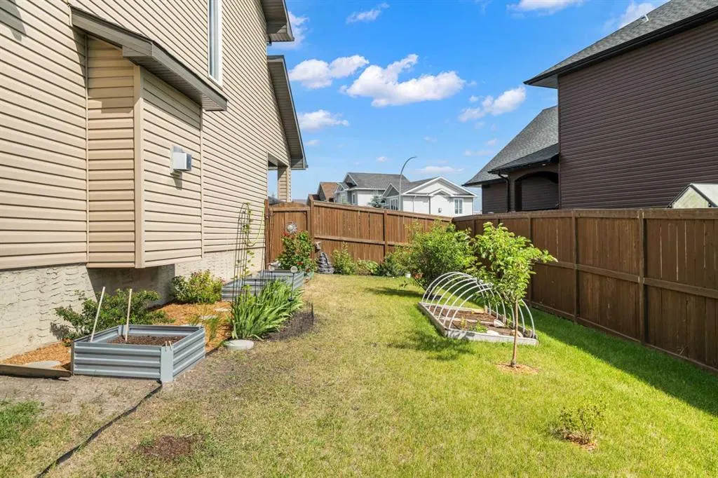653 West Highland Crescent