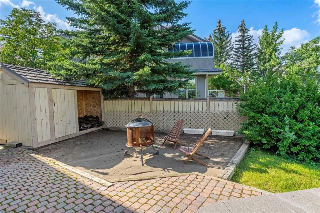 75 Hawkside Close NW