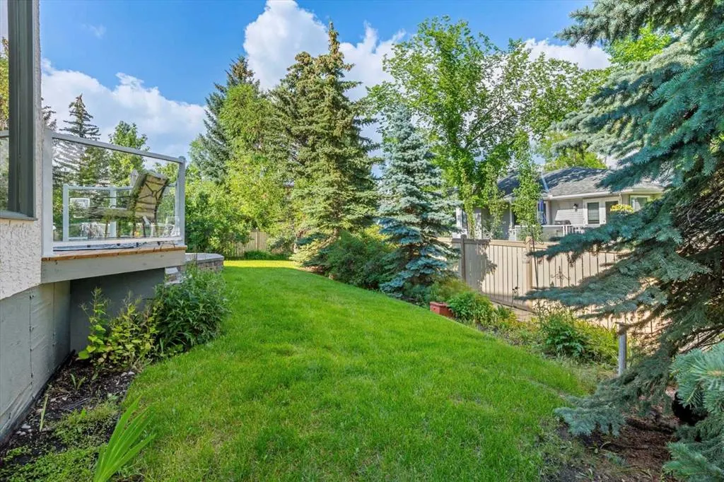 75 Hawkside Close NW
