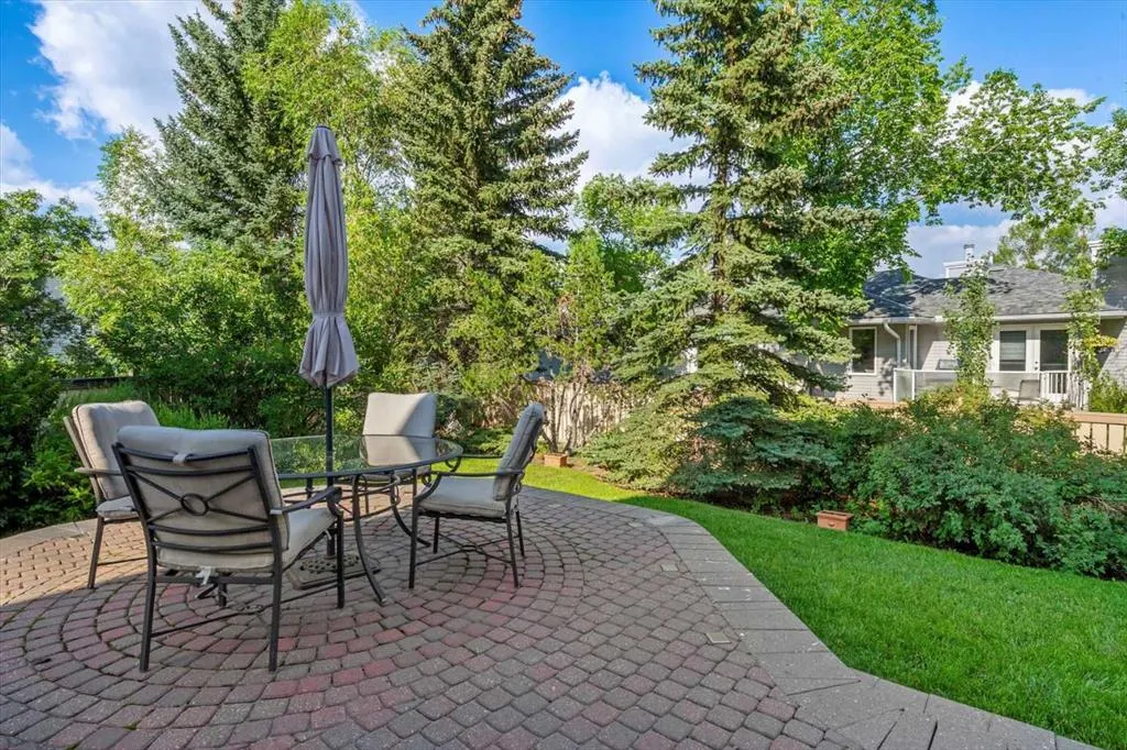 75 Hawkside Close NW