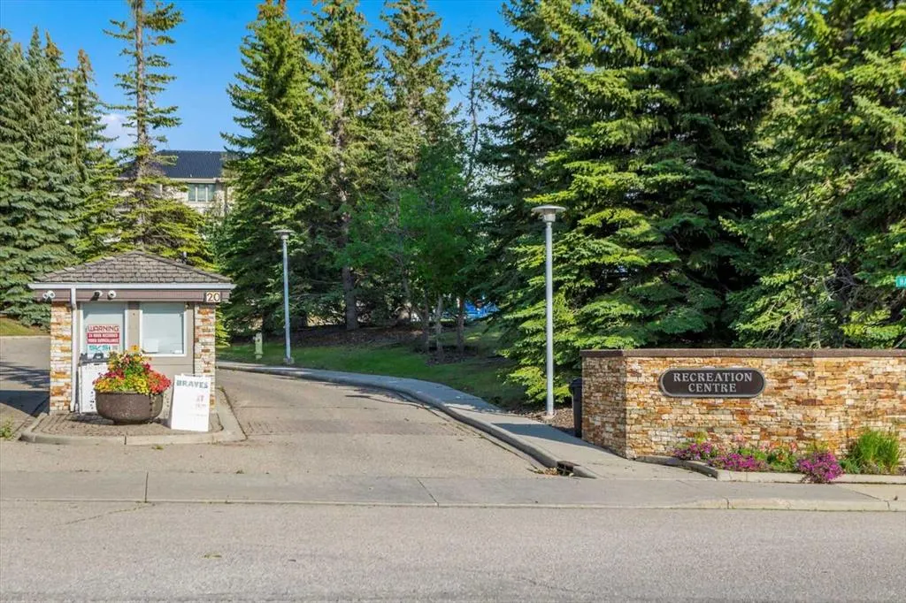 75 Hawkside Close NW