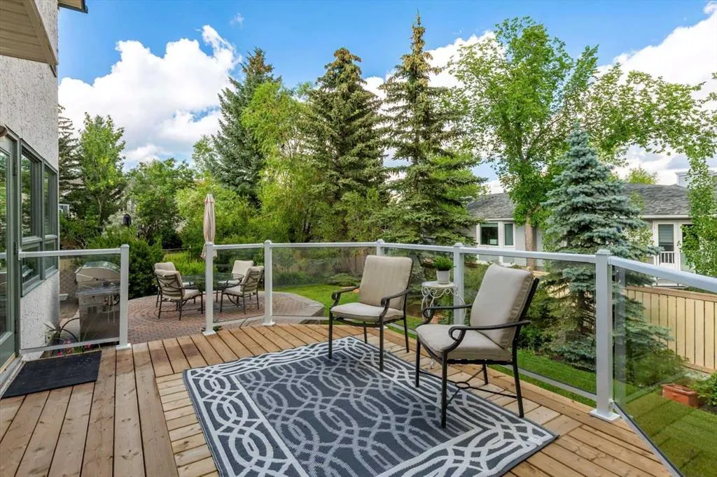 75 Hawkside Close NW