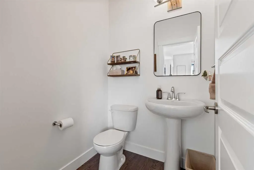 110 Coopers Common SW, #702