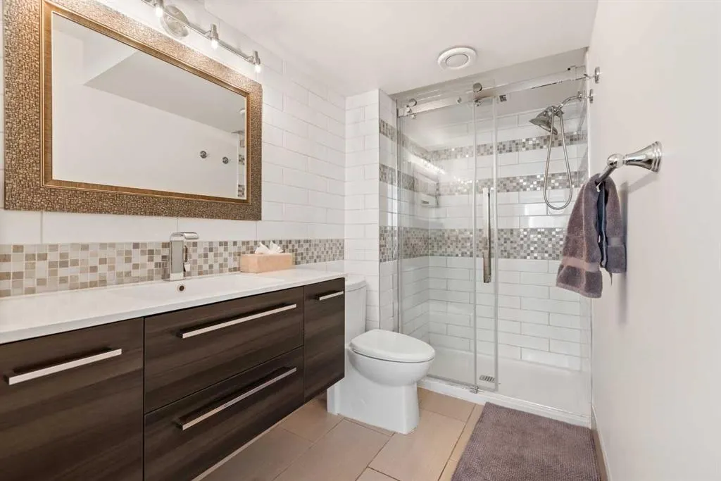 110 Coopers Common SW, #702