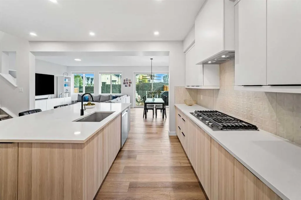 353 Edith Road NW