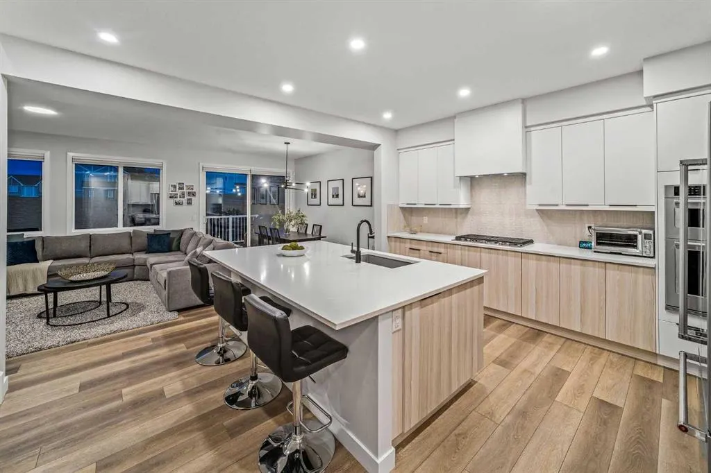 353 Edith Road NW