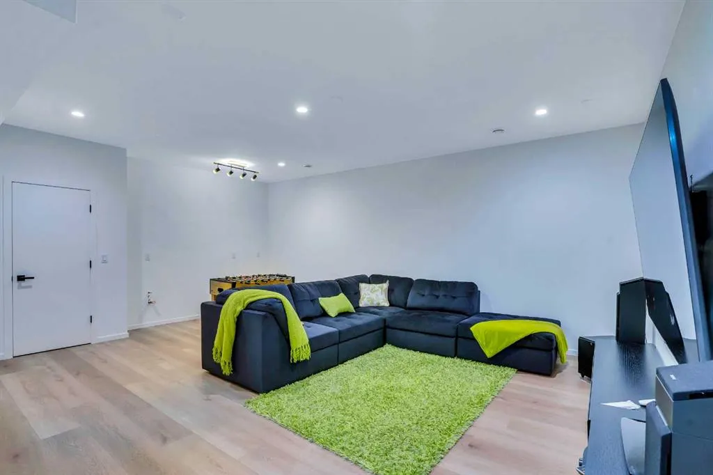 133 Glyde Park