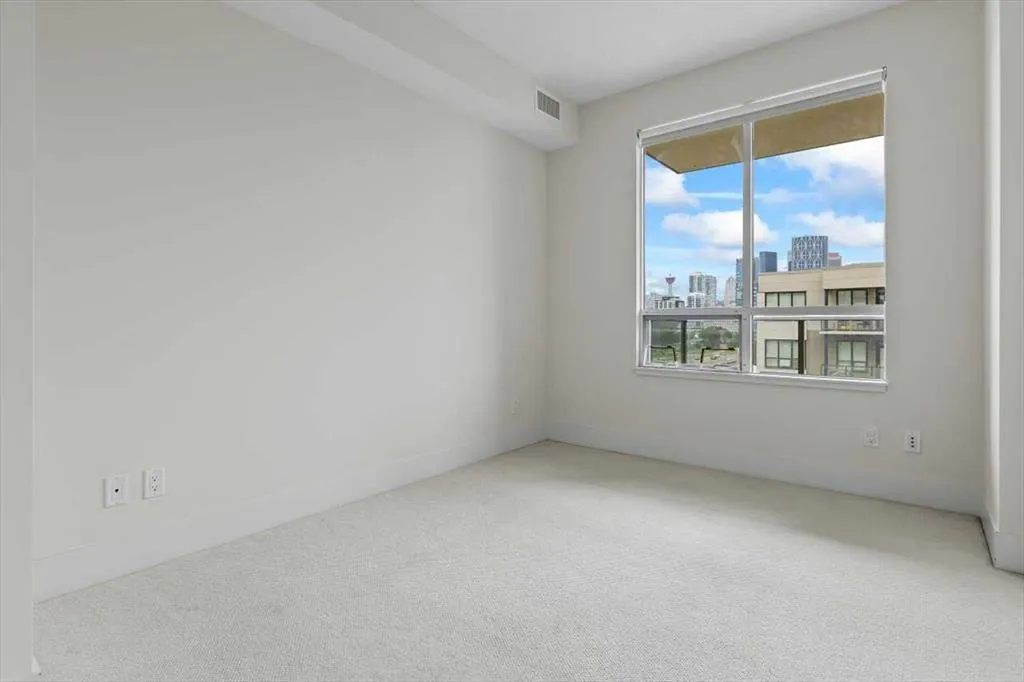 38 9 Street NE, #610