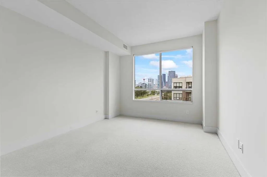 38 9 Street NE, #610