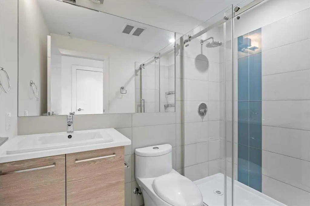 38 9 Street NE, #610