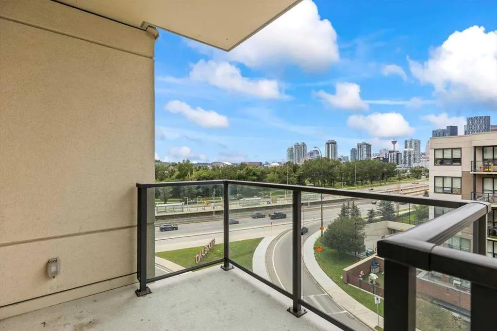 38 9 Street NE, #610