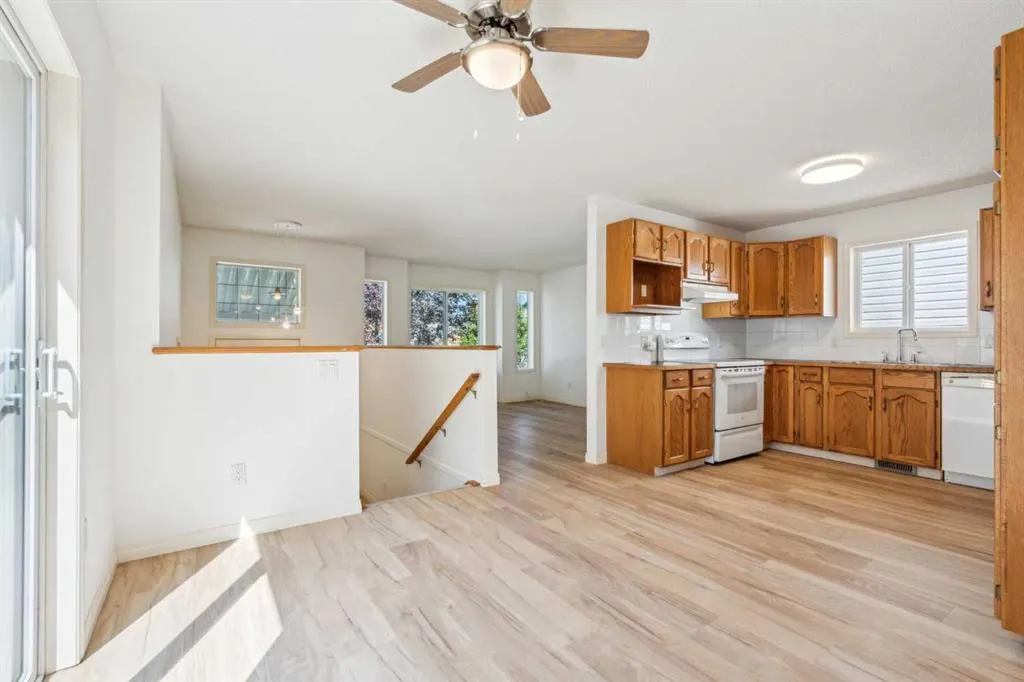 104 Saddlemead Road NE