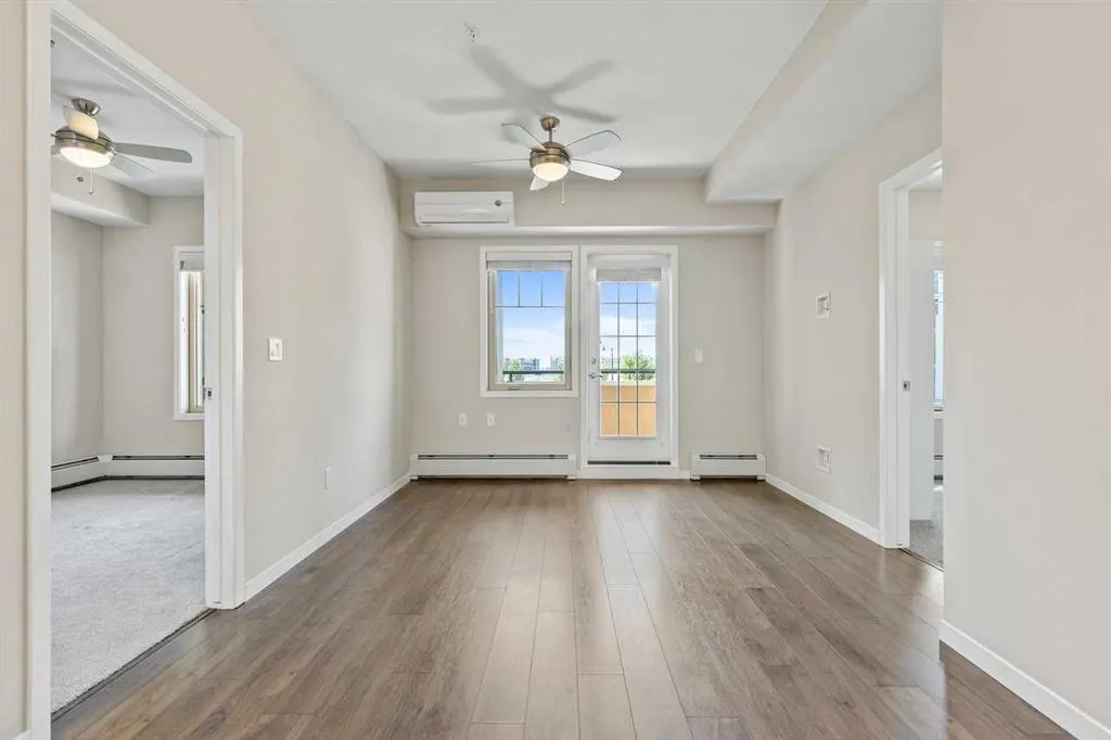 30 Mahogany Mews SE, #202