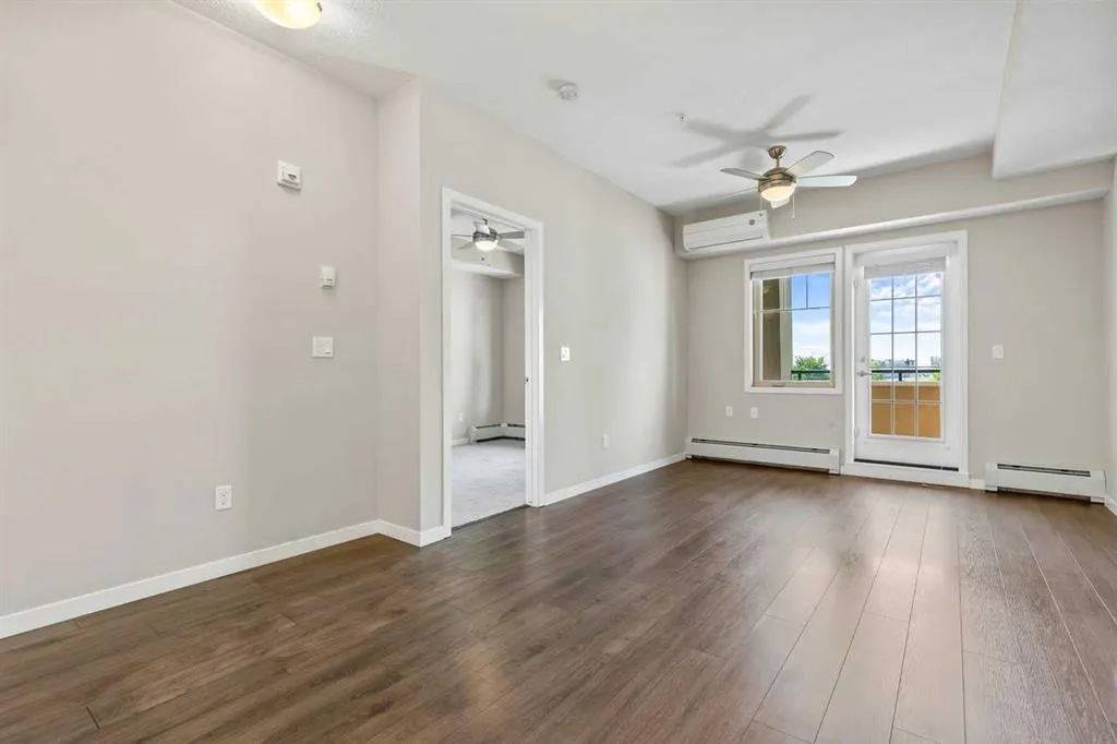 30 Mahogany Mews SE, #202