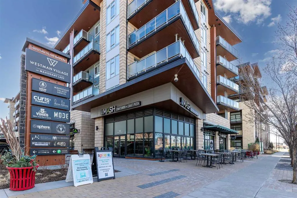 30 Mahogany Mews SE, #202
