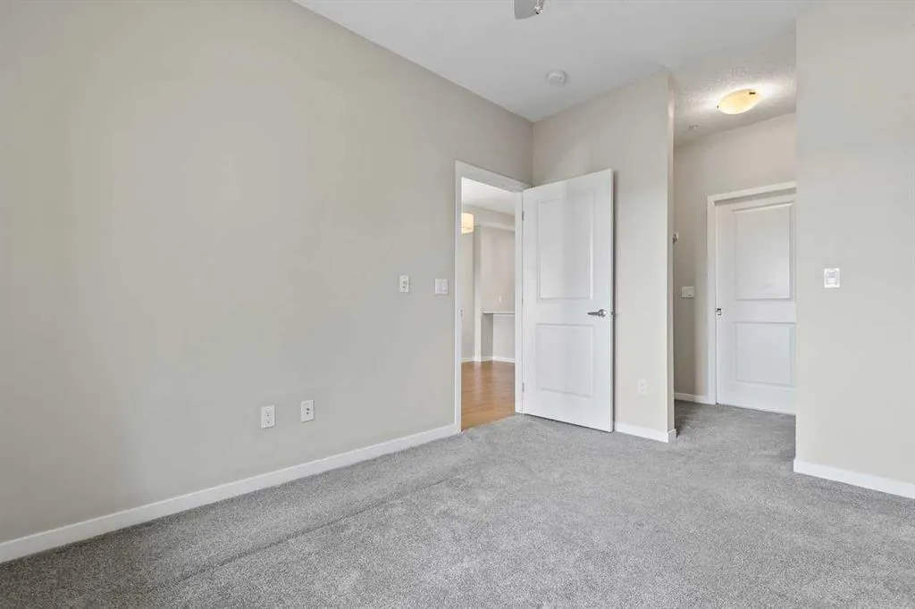 30 Mahogany Mews SE, #202
